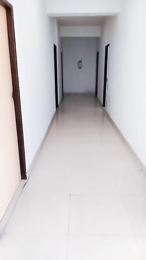 Roomshala 110 Hotel Mulaqaat - Shiv Nadar University Dadri ภายนอก รูปภาพ
