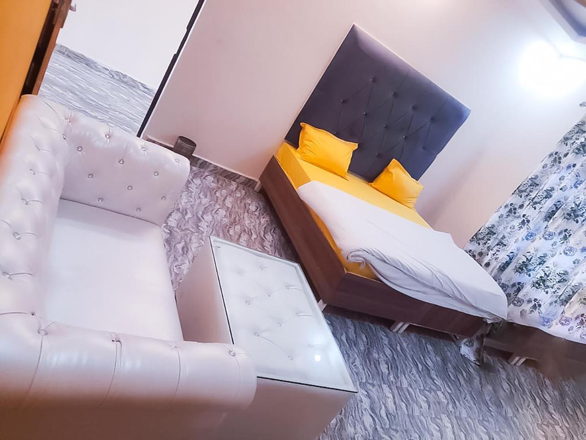 Roomshala 110 Hotel Mulaqaat - Shiv Nadar University Dadri ภายนอก รูปภาพ